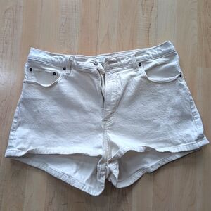 Abercrombie High Rise Mom Shorts